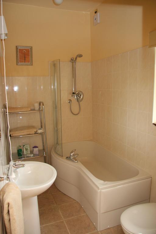 The Beeches Bed & Breakfast Wansford  Ruang foto